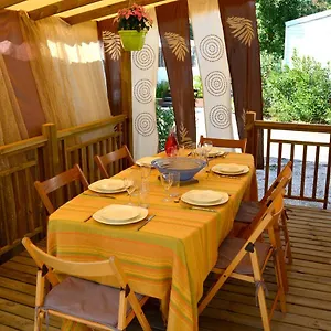 Camping Charmant Mobilhome - 2 Chambres - Camping 4 étoiles, Fréjus