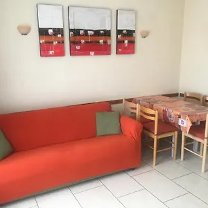 Appartement Des De Rêve, Fréjus